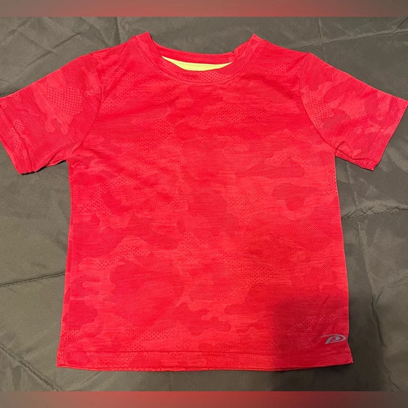 Red Pro Player T-Shirt - Picture 1 of 2